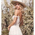 Lilian West Bohemian Off Photo 3