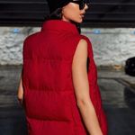 Gap Vest Red Size M Good Condition Photo 0