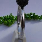 Sterling Silver Trendy Women's Ring With Black Cluster Accents in Size 8 Photo 3