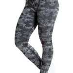 Women’s Best Camo Seamless Leggings Size XS Photo 0