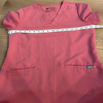 FIGS  Casma Three-Pocket Scrub Top Photo 11