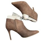 Journee Collection NWT  Demmi Booties Brown Faux Suede SZ 9 Stiletto Fall Neutral Photo 2