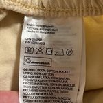 H&M  women's medium elastic waist shorts light yellow with pockets rolled hem Photo 5