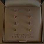 Primrose  stud earrings Photo 2