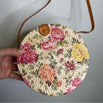 Basket Purse Crossbody Round‎ Bag Floral Detail Photo 1