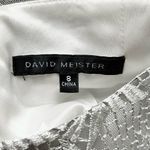 David Meister  Lace Overlay Sheath Cocktail Dress‎ in Metallic Silver Geo, Size 6 Photo 4