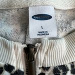 Old Navy  Leopard print full zip cropped sweatshirt, Size L. EUC Photo 3