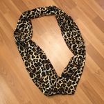 ✨Leopard print travel infinity scarf with zipper Multi Photo 2