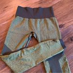 Adidas  Womens Seamless Leggings Green Size S Athletic Chevron Stripe Pants Photo 4