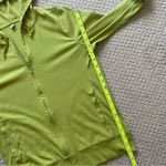 Uniqlo  DRY-EX UV Protection Chartreuse Green Hoodie Sweatshirt Medium Photo 3