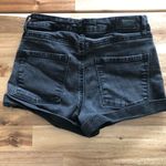 RSQ  size 0 black denim jean shorts‎ Photo 3