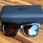 DKNY  DK551S Sunglasses Photo 0
