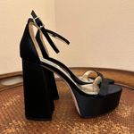 Badgley Mischka Black Platform Sandals 8.5 Photo 1