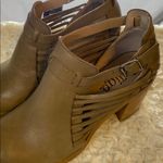 Latigo  9 wide Jasmine booties. Photo 2