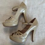 Vince Camuto  platform sandals Photo 4