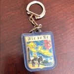 Vintage Ile de Ré Keychain with Map Design Photo 0