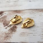 Vintage Clip On Earrings Photo 2