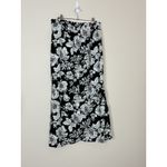 Old Navy Black and White Floral Skirt Back Zip Side Split Size Medium (G4) Photo 1