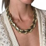 Women's Gold Jewellery Photo 1