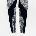 Lululemon  Sweat & Repeat Tight in Serigraph Starlight Black Multi Size 4 Photo 5