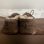 UGG  Dakota Suede Leather Sheepskin Lining Rubber Sole Moccasin sz 8 Photo 3