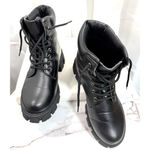 Wild Diva  Lounge Black Lace Up Lugged Boots, Size 8.5 Photo 10