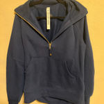 Lululemon  Scuba Photo 0