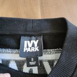 Ivy Park  small black logo cropped sweatshirt Photo 2