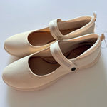 JSPORT Women’s Mary Jane Shoes Cream Beige Casual Flats Arch Support Sz 10 New Tan Photo 0