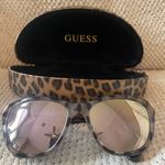 Guess Sunglasses Photo 0