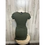 Discreet  Green dress Photo 2