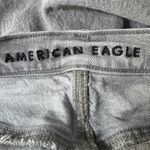 American Eagle SZ 4 ‘90s Straight Jeans Distresed Rip Mid-Rise Zip-Fly Gray Wash Photo 8