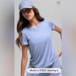 Alo Yoga  NWT All Day Short Sleeve Tee Shirt Top Winter Frost Size M Photo 1