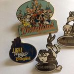 Lot Of 4 Pcs - Disneyland Brooches Pins Souvenir Collectibles Photo 2