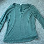 Caslon  Longsleeve Photo 0