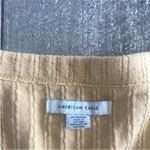 American Eagle  Size XL Short-Sleeve Top. Photo 2