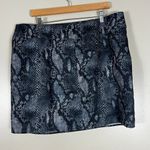 Pretty Little Thing NWT plus gray snake print button detail wrap mini skirt Photo 4