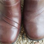 Clarks Heels Women's Brown Leather Slip On Heels - Size 6.5 Photo 3