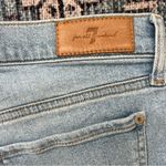 7 For All Mankind  Josefina Skinny Boyfriend Distressed Jeans Light Wash Size 29 Photo 8