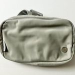 Lululemon Everywhere Belt Bag Silver Drop White Logo 1L Photo 1