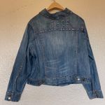 Avenue  Jeans Distressed Embroidered Denim Jacket Size 14/16 Photo 6