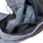 Brooks NWOT  Women’s Urban Run Capri Patterned Leggings in Blue Size S Photo 8