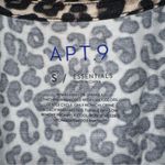 Apt. 9  Top Women's Small Tan and Black Leopard Print Essential V-Neck Tee NEW Photo 1