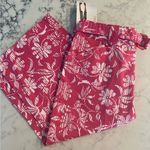 White Stag New Women’s  belted pink Hawaiian floral stretch jean capris size 8 Photo 0