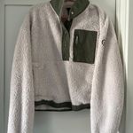 Vuori XL  Cozy Sherpa Pullover Photo 4
