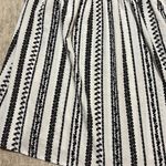 3X black and white flowy top ruffle short sleeves keyhole neck Photo 2