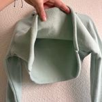 Gymshark Women’s Light Green Cropped Hoodie Sweatshirt Size Medium Photo 4