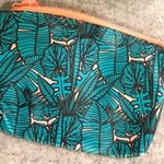 Ipsy Tropical Leaf Bag Photo 0