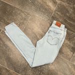Levi's Levi’s 721 Light Blue Distressed Women's skinny Jeans sz 26 Photo 3