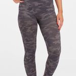 Spanx Heathered Black Camo High Waisted Look At Me Now Seamless Shaping Leggings Photo 1